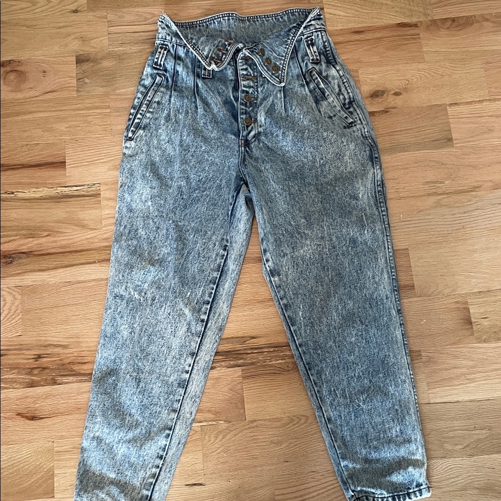 High-Rise Acid Wash Mom Jeans - Grey